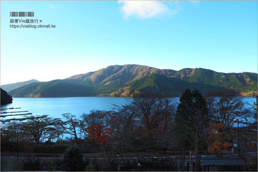 箱根溫泉旅館》蘆之湖花織旅館はなをり～湖景第一排的奢華泡湯住宿，戶外景觀足湯免費泡！還有竹籃日式早餐好精緻！