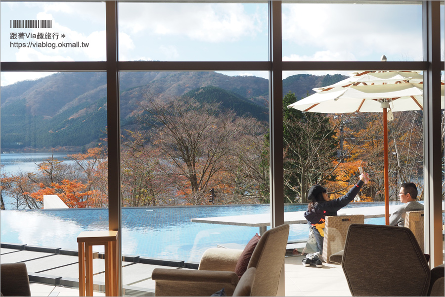 箱根溫泉旅館》蘆之湖花織旅館はなをり～湖景第一排的奢華泡湯住宿，戶外景觀足湯免費泡！還有竹籃日式早餐好精緻！