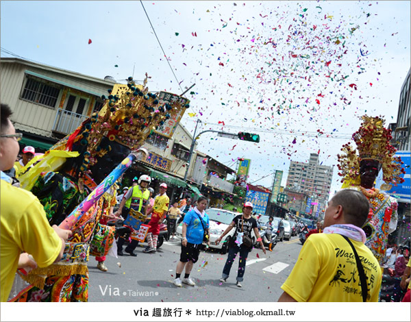 南投市活動》一年一度！熱鬧非凡～2011南投城隍聖誕大遊行