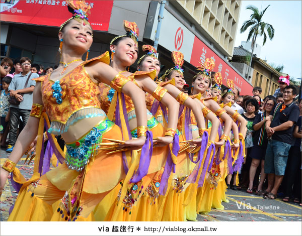 南投市活動》一年一度！熱鬧非凡～2011南投城隍聖誕大遊行