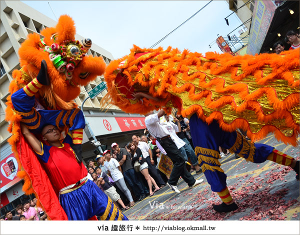 南投市活動》一年一度！熱鬧非凡～2011南投城隍聖誕大遊行