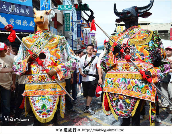 南投市活動》一年一度！熱鬧非凡～2011南投城隍聖誕大遊行