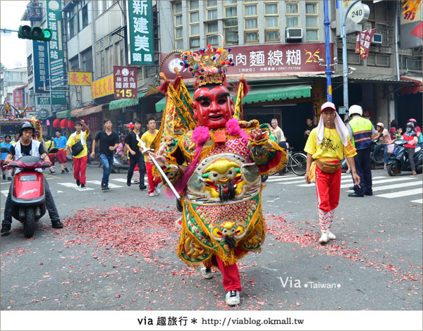 南投市活動》一年一度！熱鬧非凡～2011南投城隍聖誕大遊行