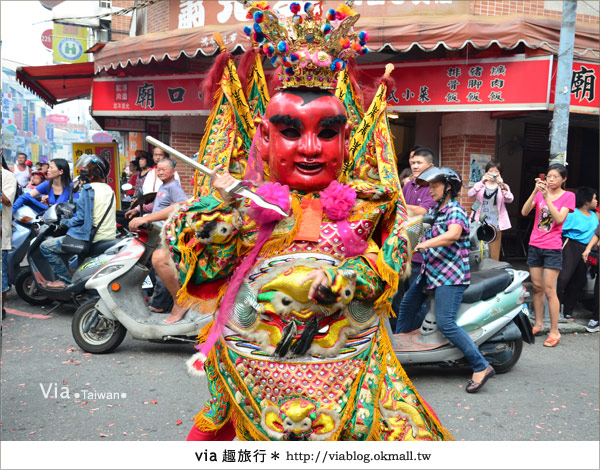 南投市活動》一年一度！熱鬧非凡～2011南投城隍聖誕大遊行