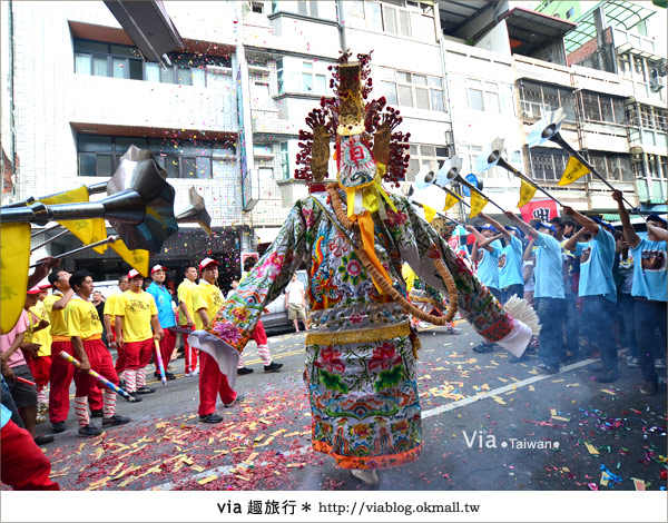 南投市活動》一年一度！熱鬧非凡～2011南投城隍聖誕大遊行