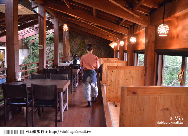 沖繩餐廳》沖繩「山之茶屋・樂水」～一個有山有海的療癒系木屋茶坊！