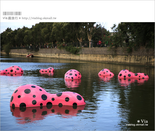 桃園黃色小鴨》2013桃園地景藝術節(已撤展)～黃色小鴨＋地景節！趕快來旅行～