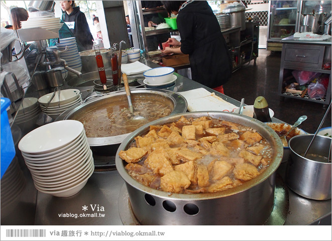 南投市美食》南投菜市場美食～李記小籠包、圓環意麵、冬瓜茶、菜市場珍奶