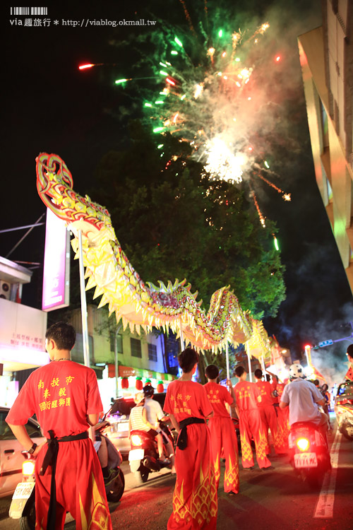 南投旅遊》南投城隍聖誕文化祭《夜巡篇》／夜間遊行熱鬧又繽紛！