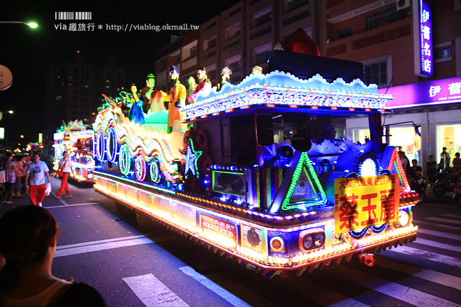 南投旅遊》南投城隍聖誕文化祭《夜巡篇》／夜間遊行熱鬧又繽紛！