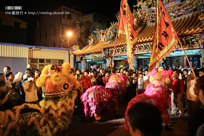 南投旅遊》南投城隍聖誕文化祭《夜巡篇》／夜間遊行熱鬧又繽紛！