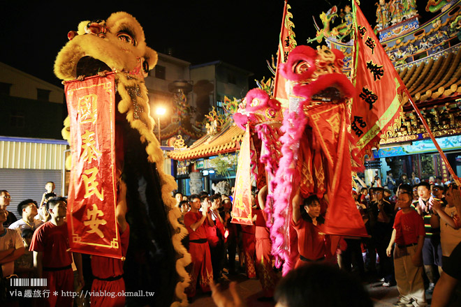 南投旅遊》南投城隍聖誕文化祭《夜巡篇》／夜間遊行熱鬧又繽紛！