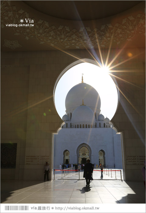 阿布達比旅遊》謝赫扎耶德大清真寺(Sheikh Zayed Grand Mosque)～超美！世界造價最高的清真寺