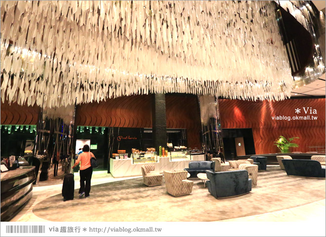 阿布達比住宿》首都門凱悅酒店(Hyatt Capital Gate Abu Dhabi)～超炫！世界上最傾斜的人工大樓