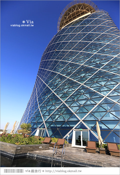 阿布達比住宿》首都門凱悅酒店(Hyatt Capital Gate Abu Dhabi)～超炫！世界上最傾斜的人工大樓