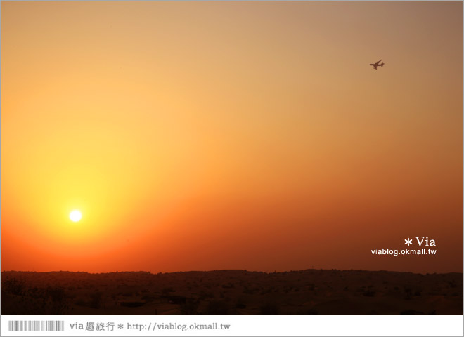 杜拜旅遊》杜拜旅遊行程～來去飆沙去！沙漠飆沙、騎駱駝、看夕陽、享用帳蓬晚餐！