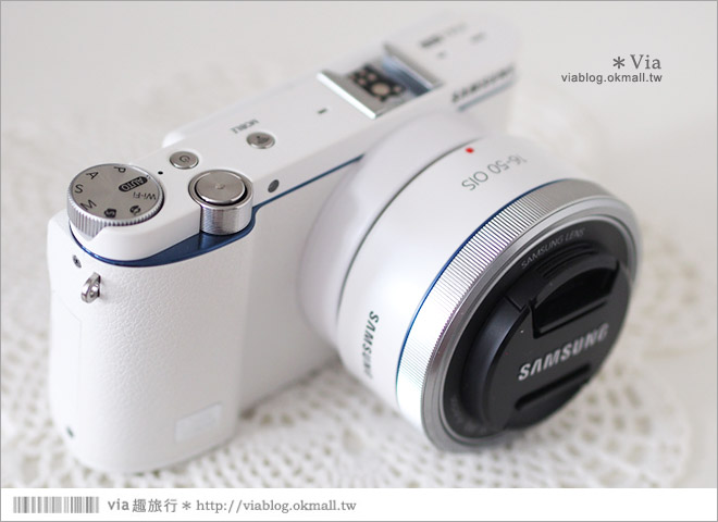 微單眼相機推薦》2015新上市～SAMSUNG NX3300‧女子旅人的白系微單眼‧輕鮮登場