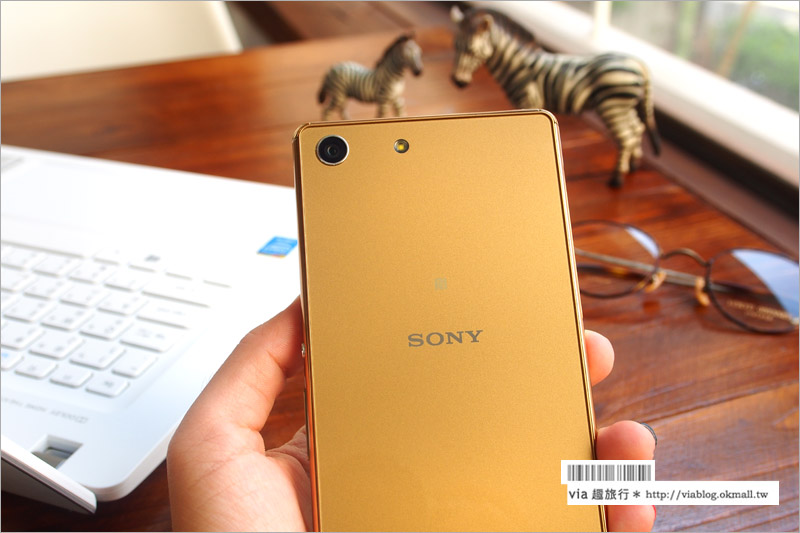 Sony防水手機》Sony Xperia M5～超級中階機！防水、對焦快速、1300萬前鏡頭。開箱分享！