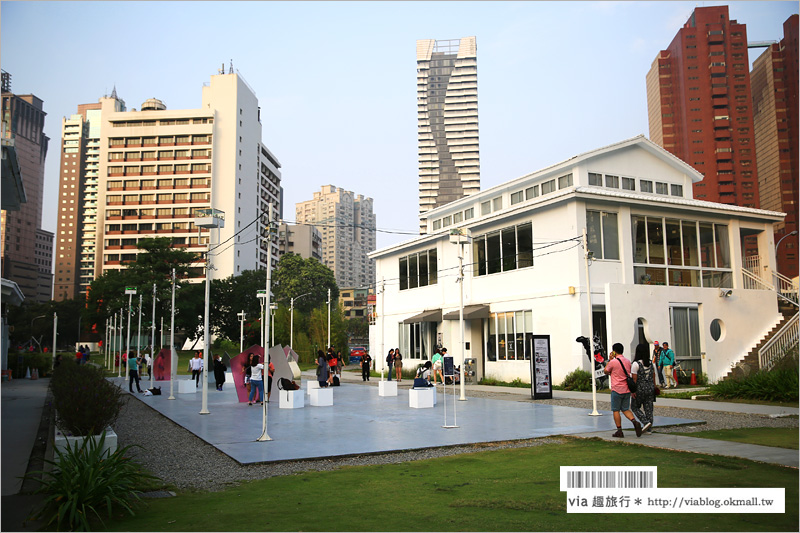 台中勤美耶誕村》台中金典綠園道+勤美誠品～紅帽村VS白鬍村！紅白聖誕村熱鬧開鑼～