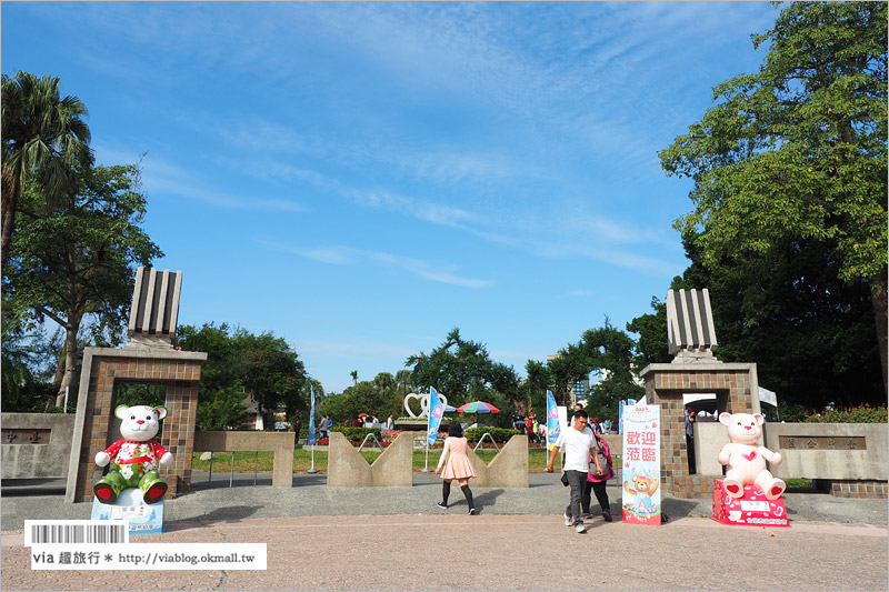 台中泰迪熊嘉年華》台中公園可愛熊出沒～7公尺高大熊和百隻小熊陪你歡樂過冬！