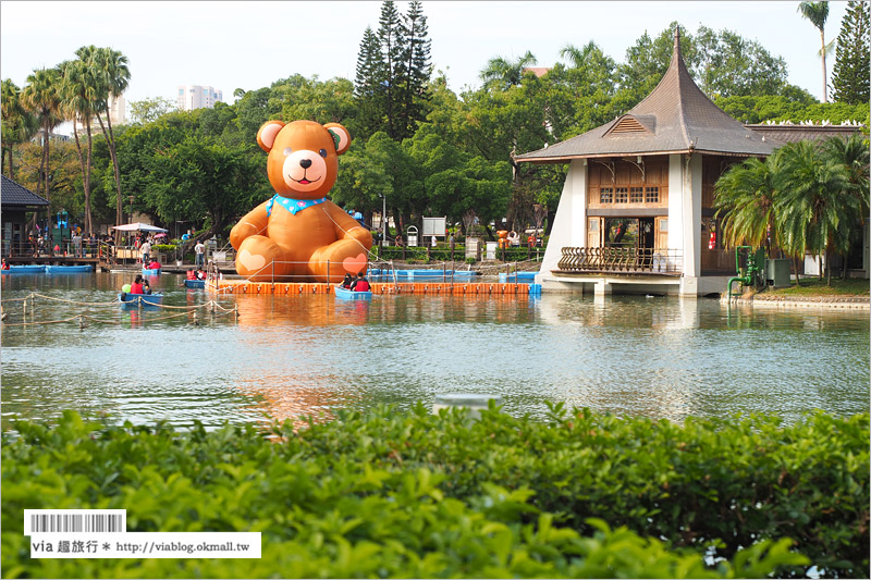 台中泰迪熊嘉年華》台中公園可愛熊出沒～7公尺高大熊和百隻小熊陪你歡樂過冬！