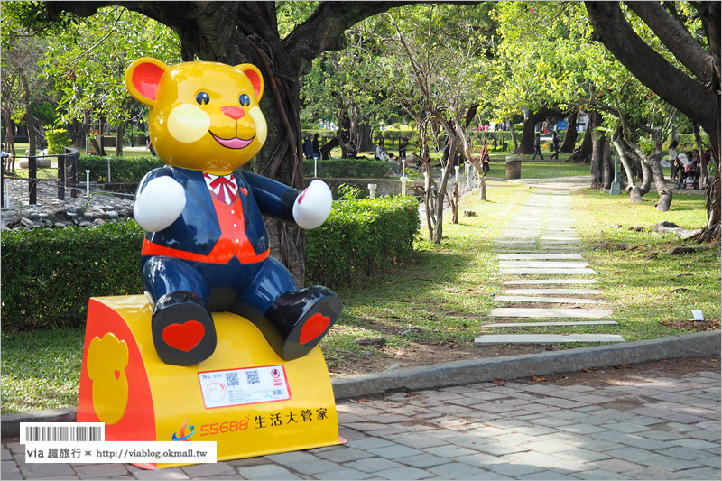 台中泰迪熊嘉年華》台中公園可愛熊出沒～7公尺高大熊和百隻小熊陪你歡樂過冬！