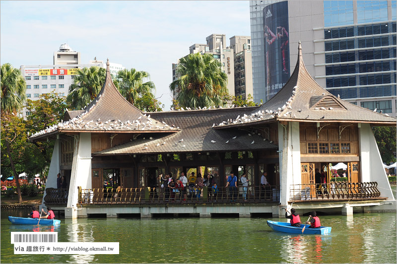 台中泰迪熊嘉年華》台中公園可愛熊出沒～7公尺高大熊和百隻小熊陪你歡樂過冬！