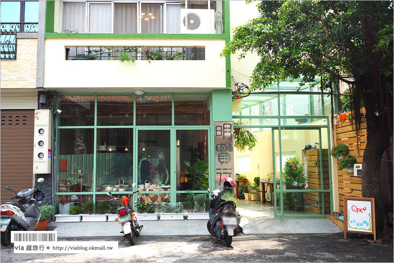 台中早午餐》明賢行早午餐餐廳‧雜貨店～復古老宅咖啡館大好拍，台式肉燥麵＆刈包也能很文青！