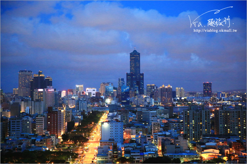 高雄旅遊景點》高雄LOVE觀景台～忠烈祠夜景！浪漫約會的好去處～璀璨百萬夜景夢幻登場！