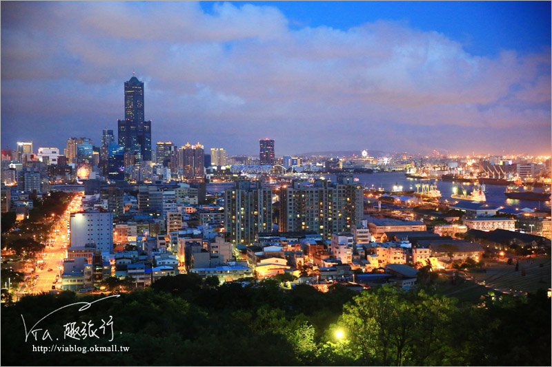 高雄旅遊景點》高雄LOVE觀景台～忠烈祠夜景！浪漫約會的好去處～璀璨百萬夜景夢幻登場！