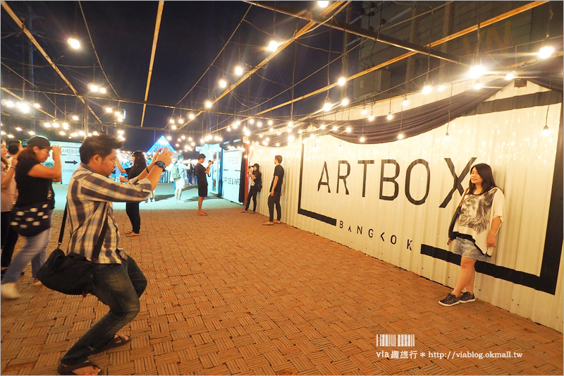 曼谷夜市》ARTBOX BANGKOK～超好拍！白色貨櫃屋打造出文青風格新夜市！