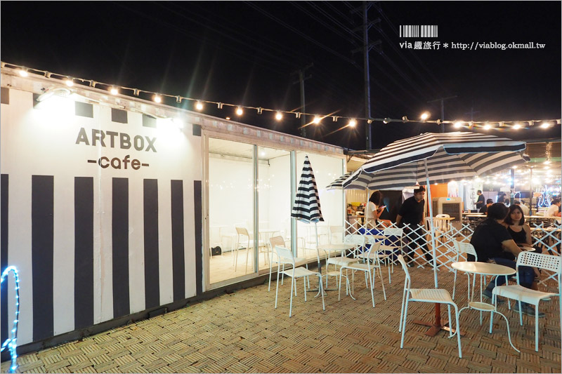 曼谷夜市》ARTBOX BANGKOK～超好拍！白色貨櫃屋打造出文青風格新夜市！