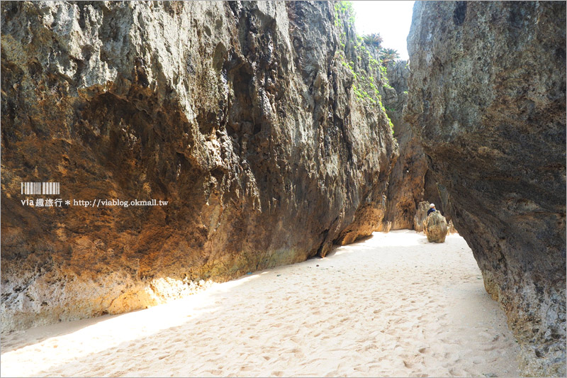 沖繩景點》備瀨一線天(備瀬のワルミ)～小秘境旅行！夢幻的山海一線景色～來去探索療癒系旅點！