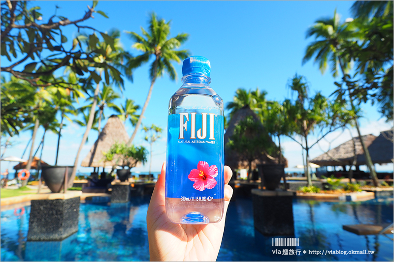 斐濟旅遊》FIJI Water斐濟水～直擊當地工廠實況！走入校園和村落居民生活之中，看見斐濟式的燦爛笑容！