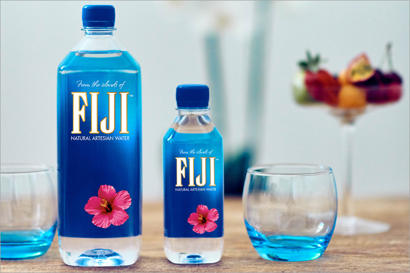 斐濟旅遊》FIJI Water斐濟水～直擊當地工廠實況！走入校園和村落居民生活之中，看見斐濟式的燦爛笑容！