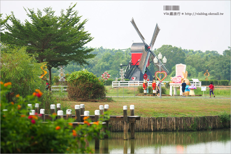 台南景點》德元埤荷蘭村～風車節實況報到！7000支的彩色小風車好繽紛！