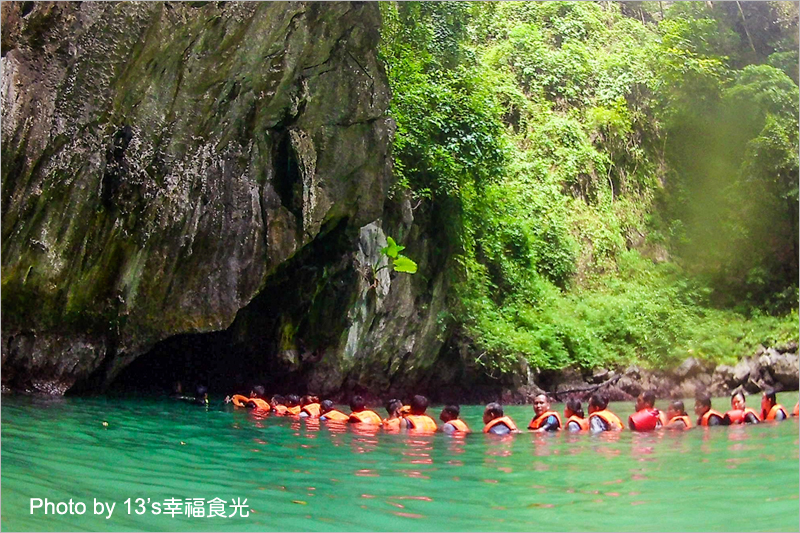 泰國自由行》蘭塔島一日遊行程～出海旅行！一天跳四島浮潛趣，秘境翡翠洞好驚豔！