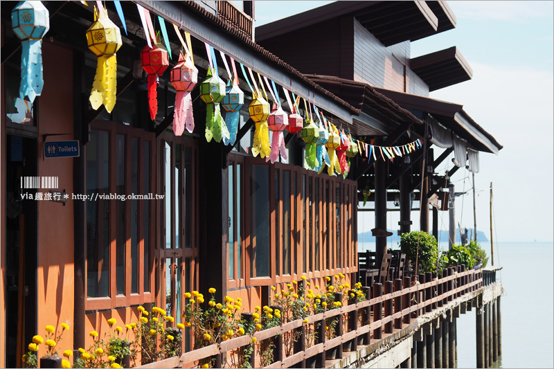 泰國蘭塔島》蘭塔古城（LENTA OLD TOWN）～老街散策‧懷舊木造老屋建築及海景咖啡館尋幽趣！