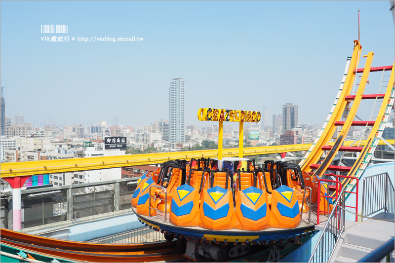 高雄親子景點》大立百貨空中樂園｜懷舊的戶外頂樓遊樂園～孩子的遊樂場、網美拍照的好去處！