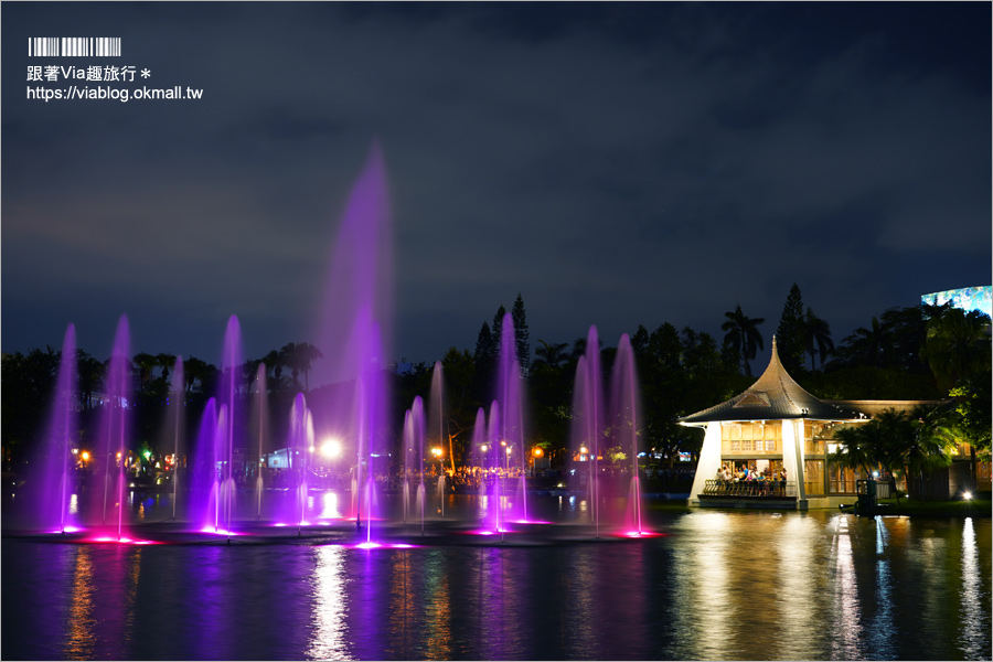 台中景點一日遊》台中公園新玩意～百年湖心亭變身湖上宮殿＋浪漫水舞秀