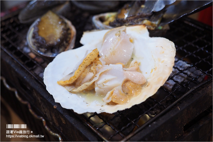 大阪餐廳》心齋橋美食～磯丸水產居酒屋‧海鮮套餐喔依系！新鮮生猛的鮑魚、扇貝好好吃！