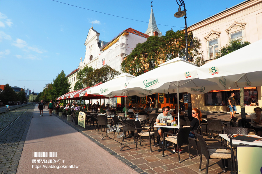 斯洛伐克旅遊》科希策景點｜舊城區一日遊就醬玩～Singing fountain、Lower Gate、St. Michael’s Chapel、Eastern Slovak Museum