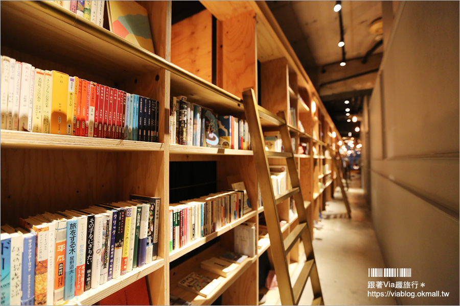 東京青年旅館》池袋BOOK AND BED TOKYO‧書香入夢旅館[本店]～直接睡在書屋中好特別！