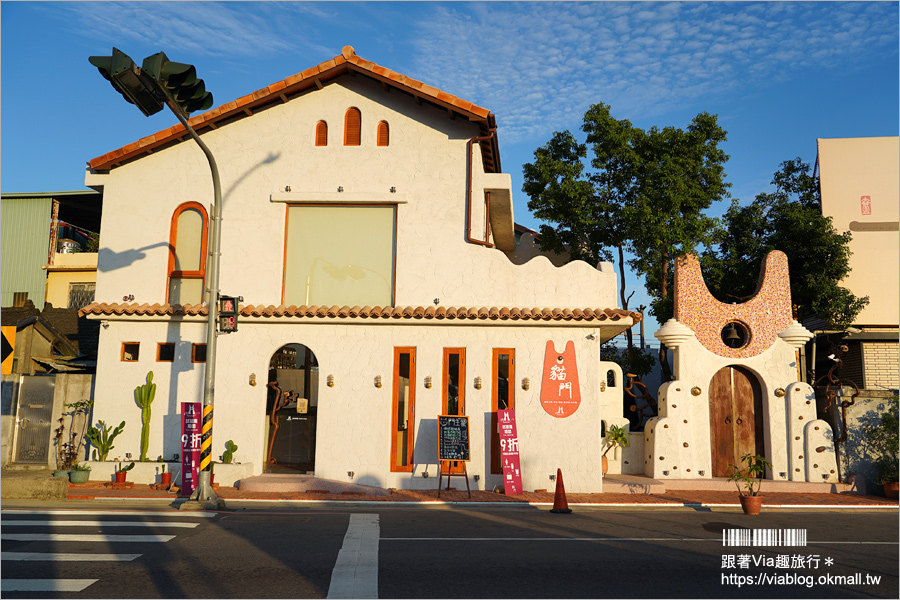 台中餐廳》貓門餐廳‧Moment～超可愛貓型大門＆地中海的童話風新餐廳來囉！(近彩虹眷村)