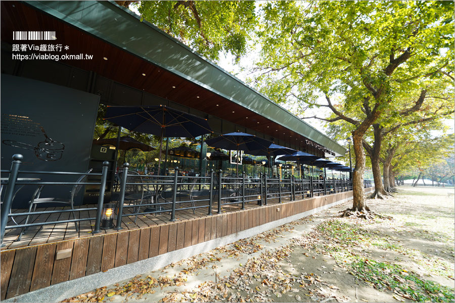 高雄咖啡館》卡啡那文化探索館‧文化中心～全台最美公園咖啡館！草莓季甜點報到～夢幻草莓舒芙蕾必吃！