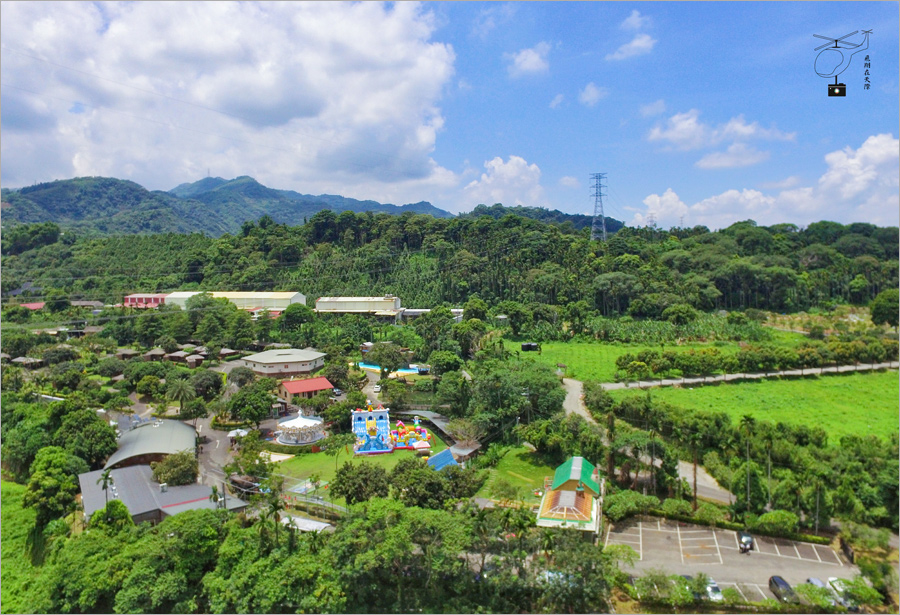 南投海盜村》竹山景點‧海盜村景觀彩繪園區～全新亮點！彩繪村、海盜船、氣墊樂園、旋轉木馬一次送上玩透透！