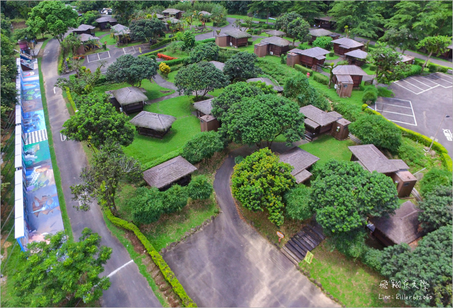 南投海盜村》竹山景點‧海盜村景觀彩繪園區～全新亮點！彩繪村、海盜船、氣墊樂園、旋轉木馬一次送上玩透透！