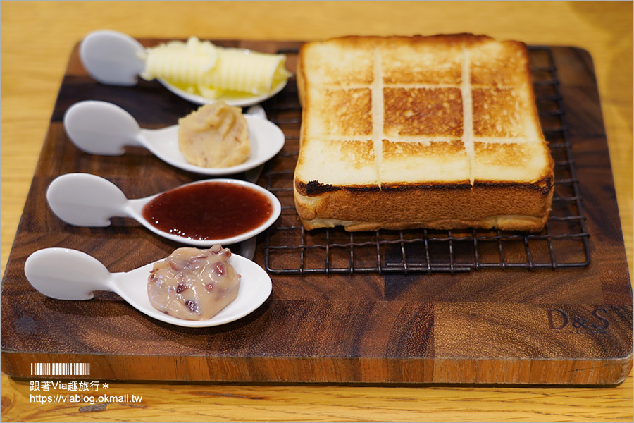 大阪排隊吐司》高級食パン《嵜本&jam》SAKImoto BAKERY～近難波站的人氣排隊吐司，多種創新口味果醬好好味