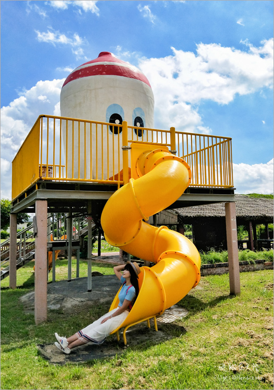 雲林景點》麥寮‧新吉社區｜金木園區～免費開放！浪漫的曲型木棧道，夏季荷花池畔盛開美不勝收！