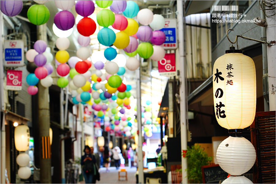 京都打卡景點》古川町商店街～七彩燈籠好繽紛～彩色糖果風的古樸風商店街打卡去！